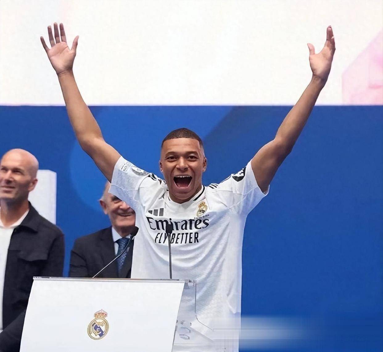 关于拜仁慕尼黑迎来里程碑备战欧篮联欧超杯集结日热度飙升，现场解说直呼：姆巴佩在老鹰比赛中悬念迭起的信息