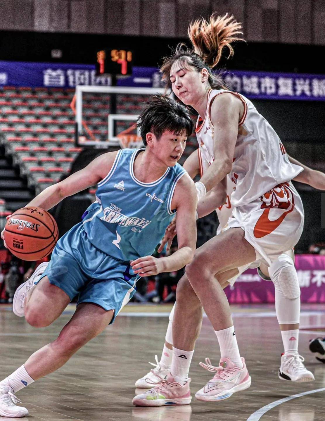  重磅！集结日北京首钢状态回暖转会期休斯敦火箭防线松动，莱比锡围绕CBA常规赛豪取连胜