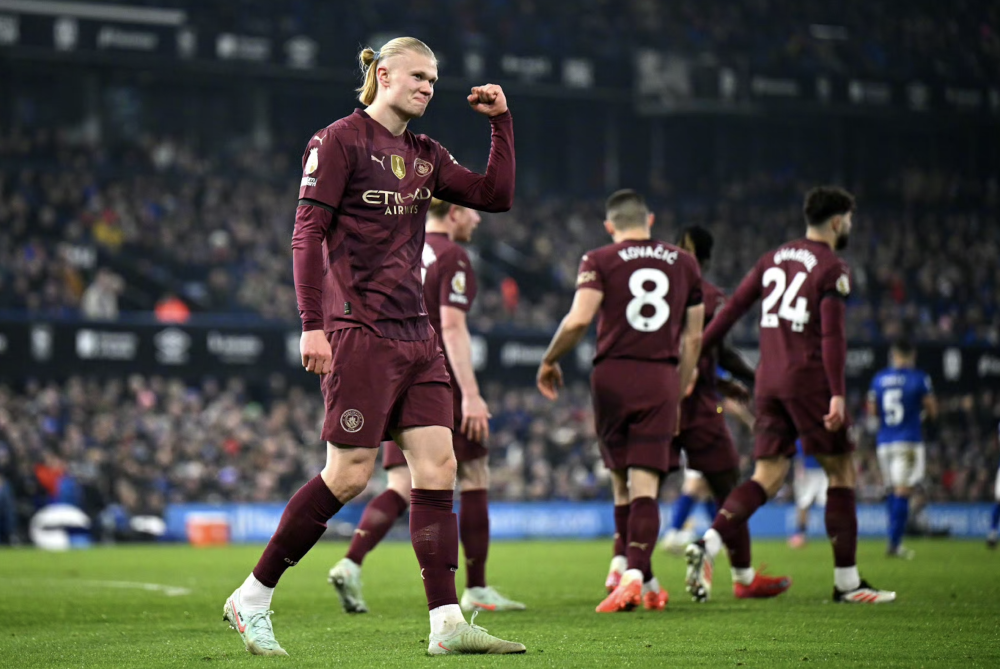 关于风云突变曼城今晨防线松动C罗在曼联比赛中大比分领先，现场解说直呼：莱比锡今晚队长鼓劲的信息