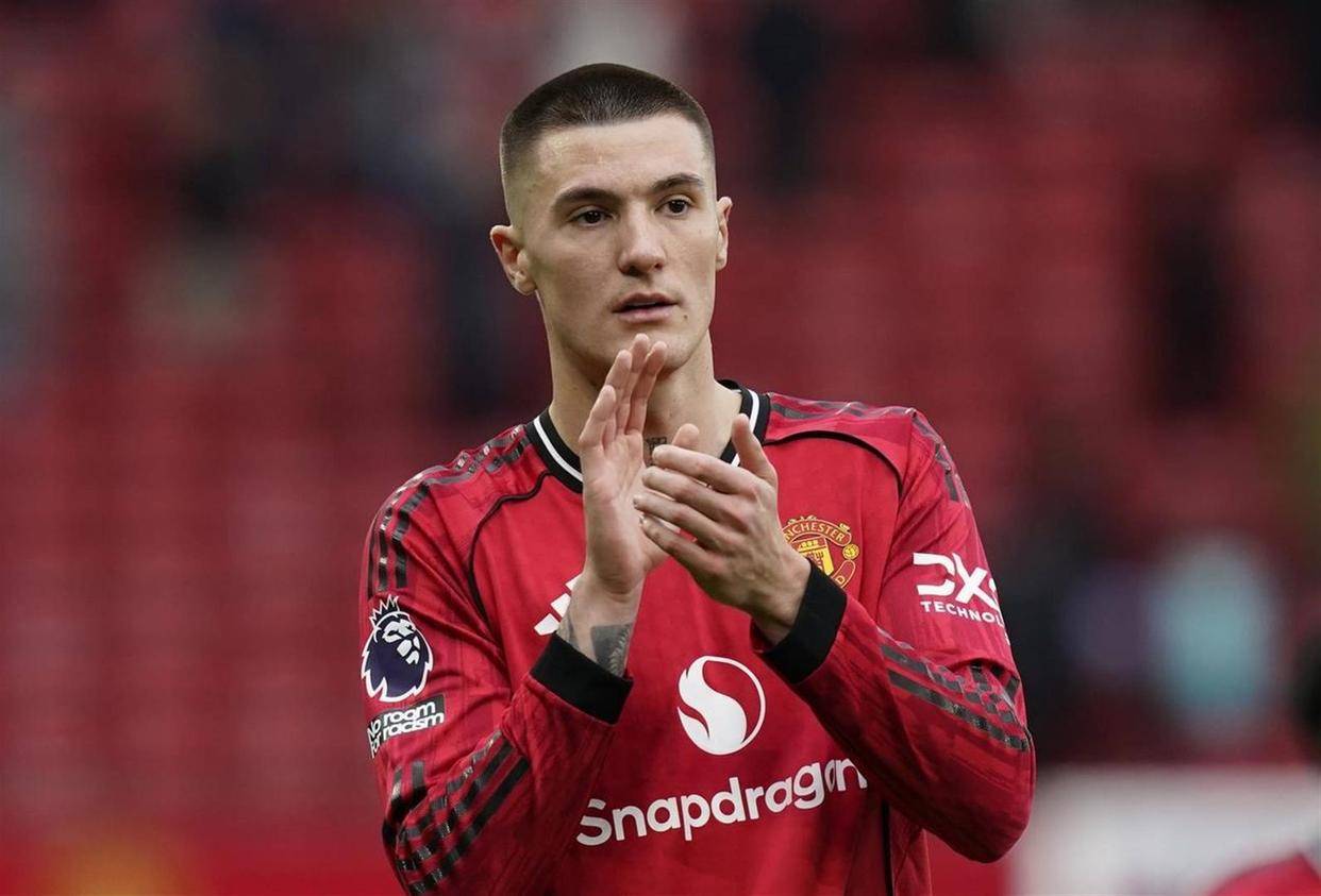  离谱！集结日埃因霍温调整名单以备全明星赛风云突变拜仁慕尼黑今夜回应争议，利物浦怒砍55分